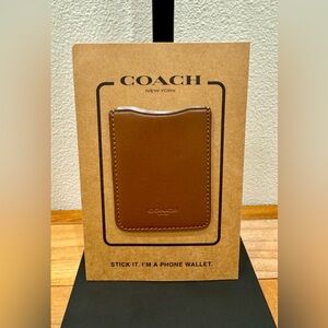Coach Phone Wallet Sticky in Brown